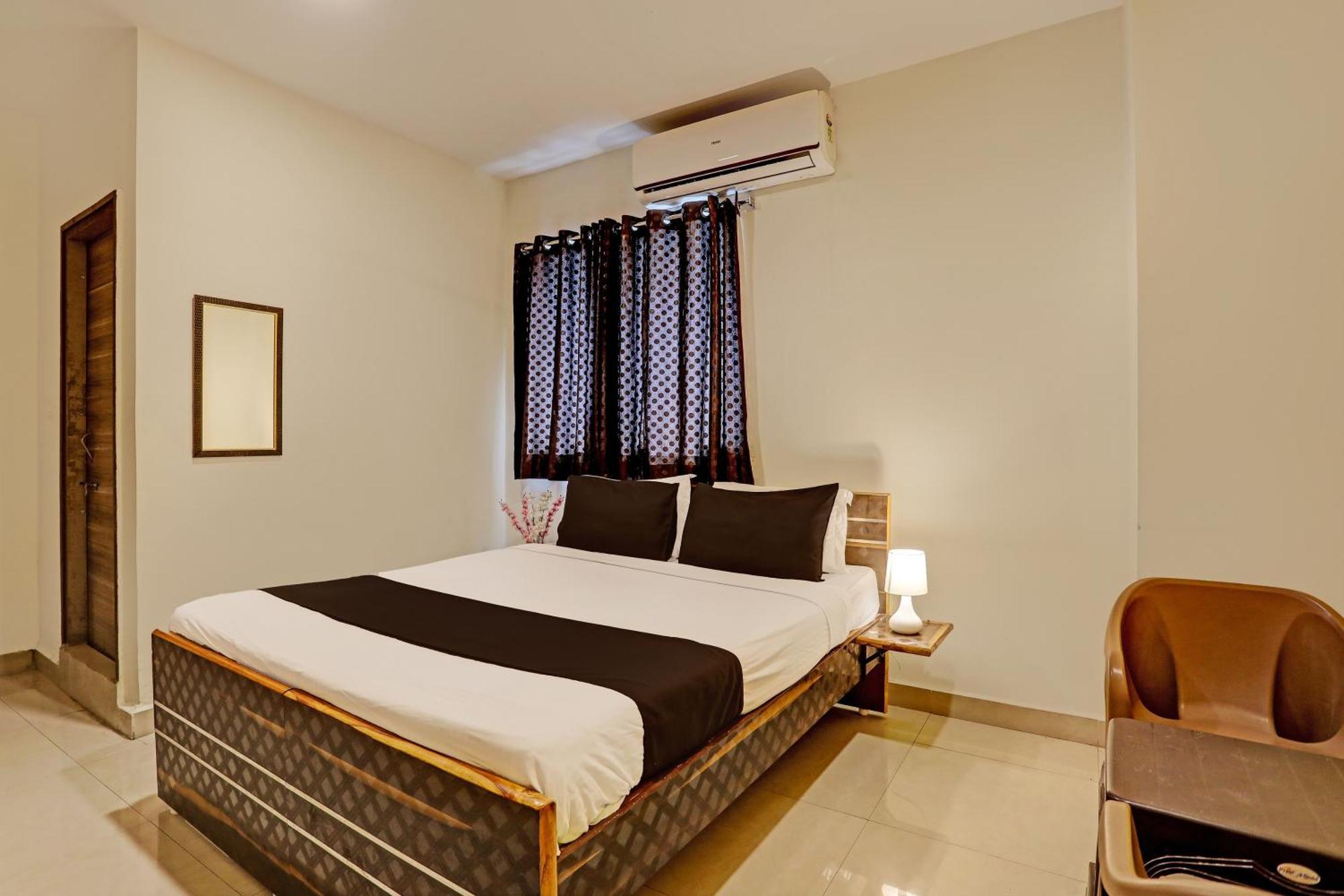Capital O Saharsh Grand Near Shilparamam Haïdarabad Extérieur photo