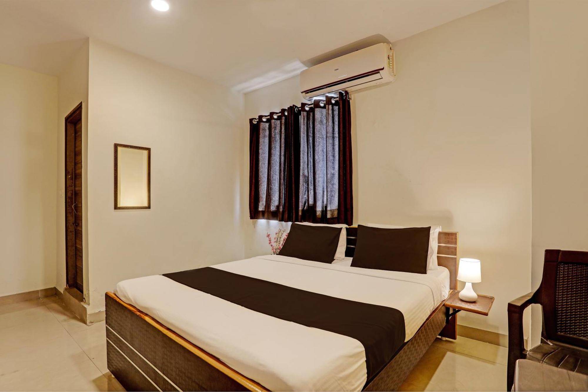 Capital O Saharsh Grand Near Shilparamam Haïdarabad Extérieur photo