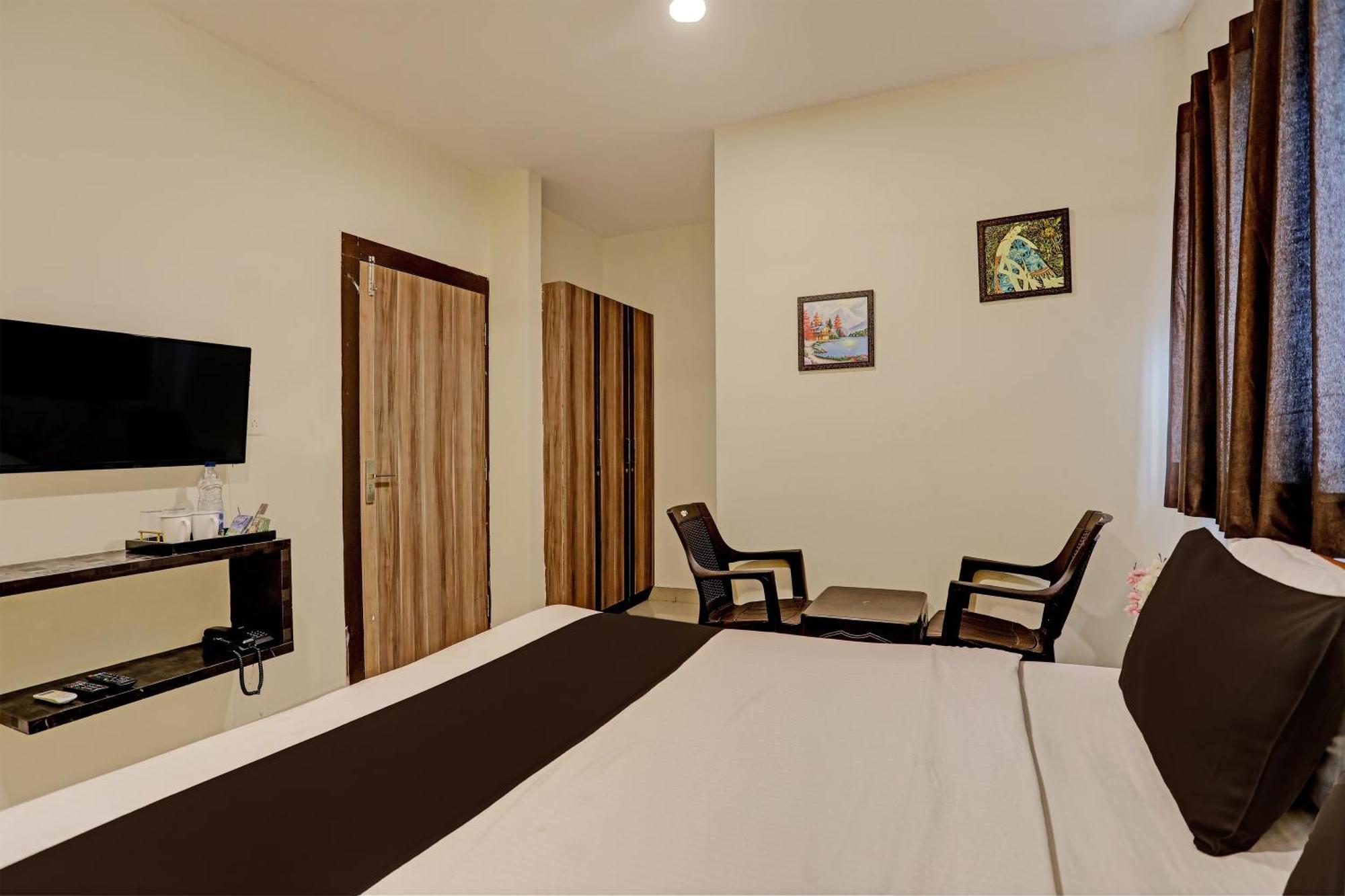 Capital O Saharsh Grand Near Shilparamam Haïdarabad Extérieur photo
